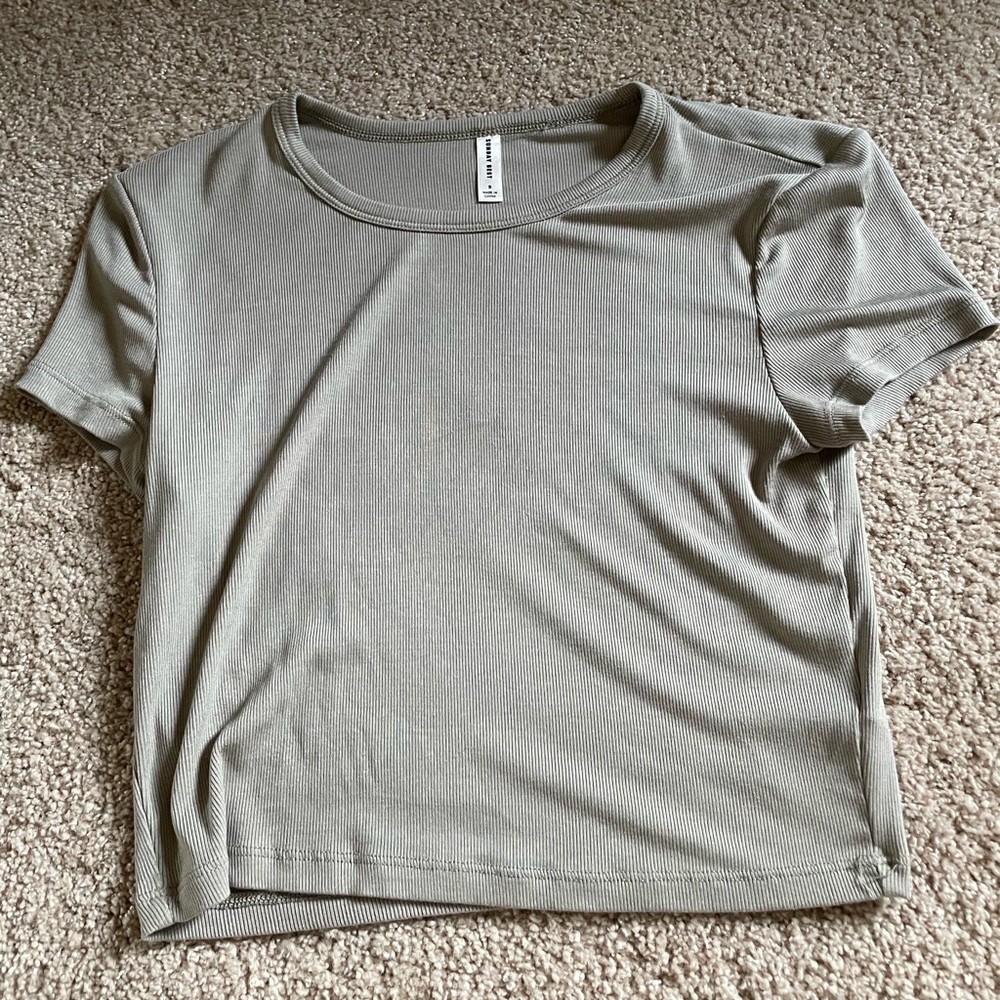 Aritizia baby tee